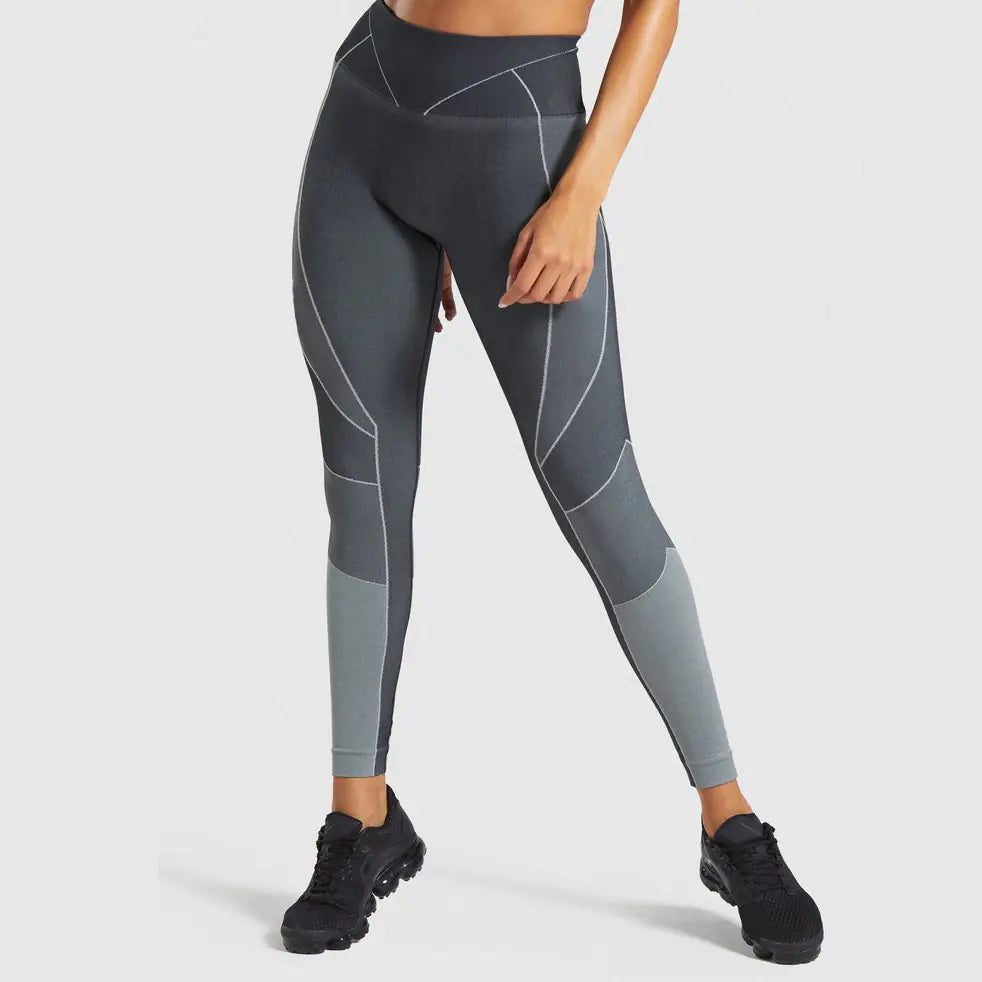 Quick-Dry Seamless Yoga Set with Heart Design